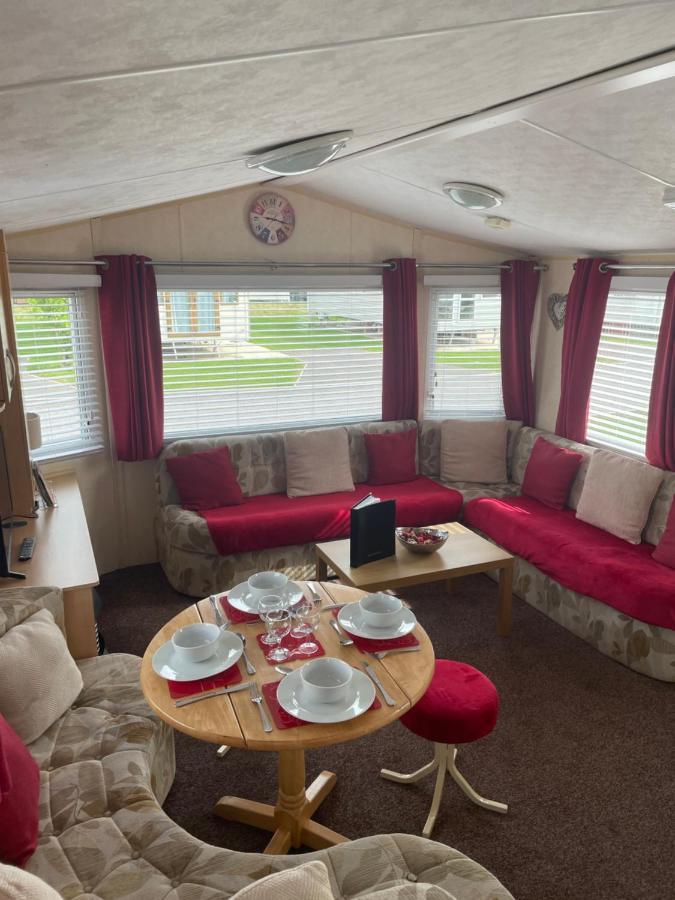 Calypso Hot Tub Breaks Tattershall Lakes Pet Friendly Eksteriør bilde